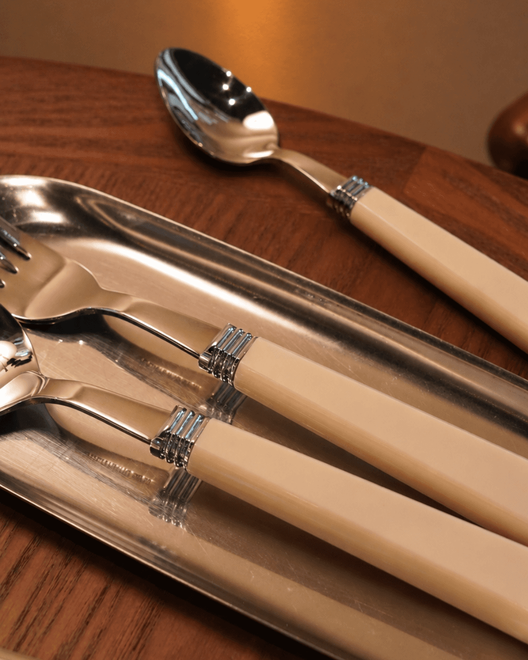 Ivory Cutlery Set of 4